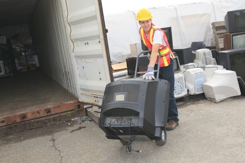Local waste removal expertise in Gipsy Hill